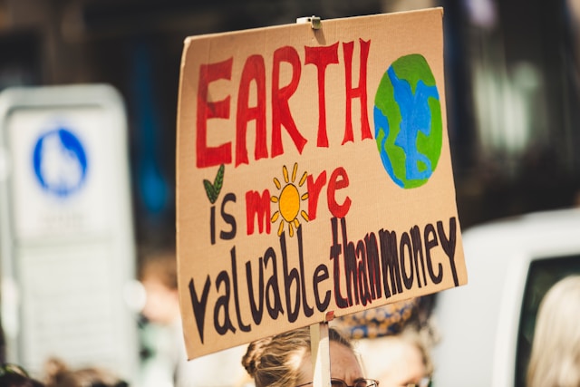 Busting 5 Greenwashing Myths in Fashion