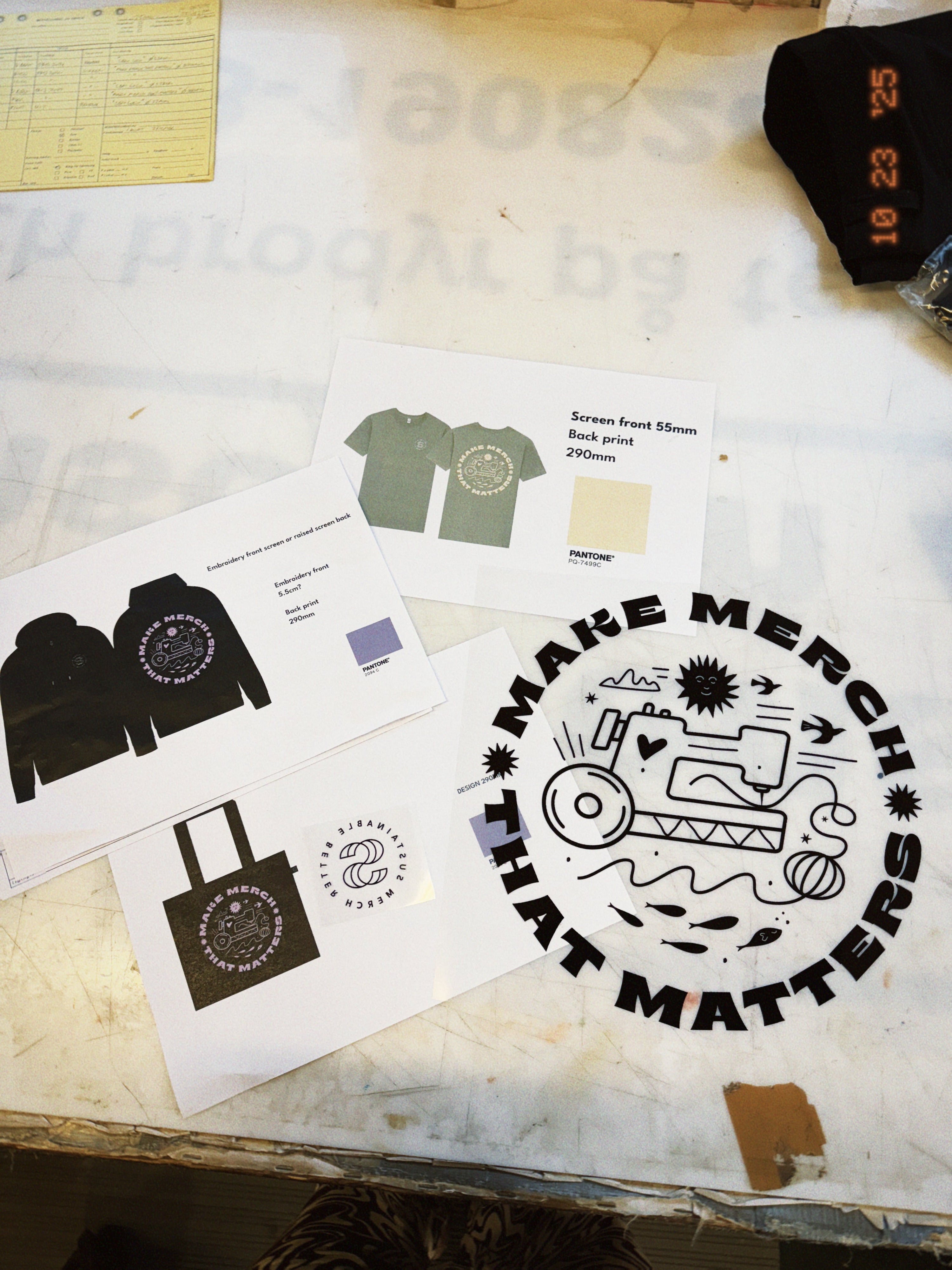 Screen print vs DTF vs DTG: which one should you choose?