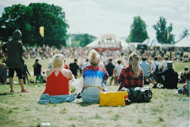 Summer festival merch without leftovers (what to make + how to plan it)